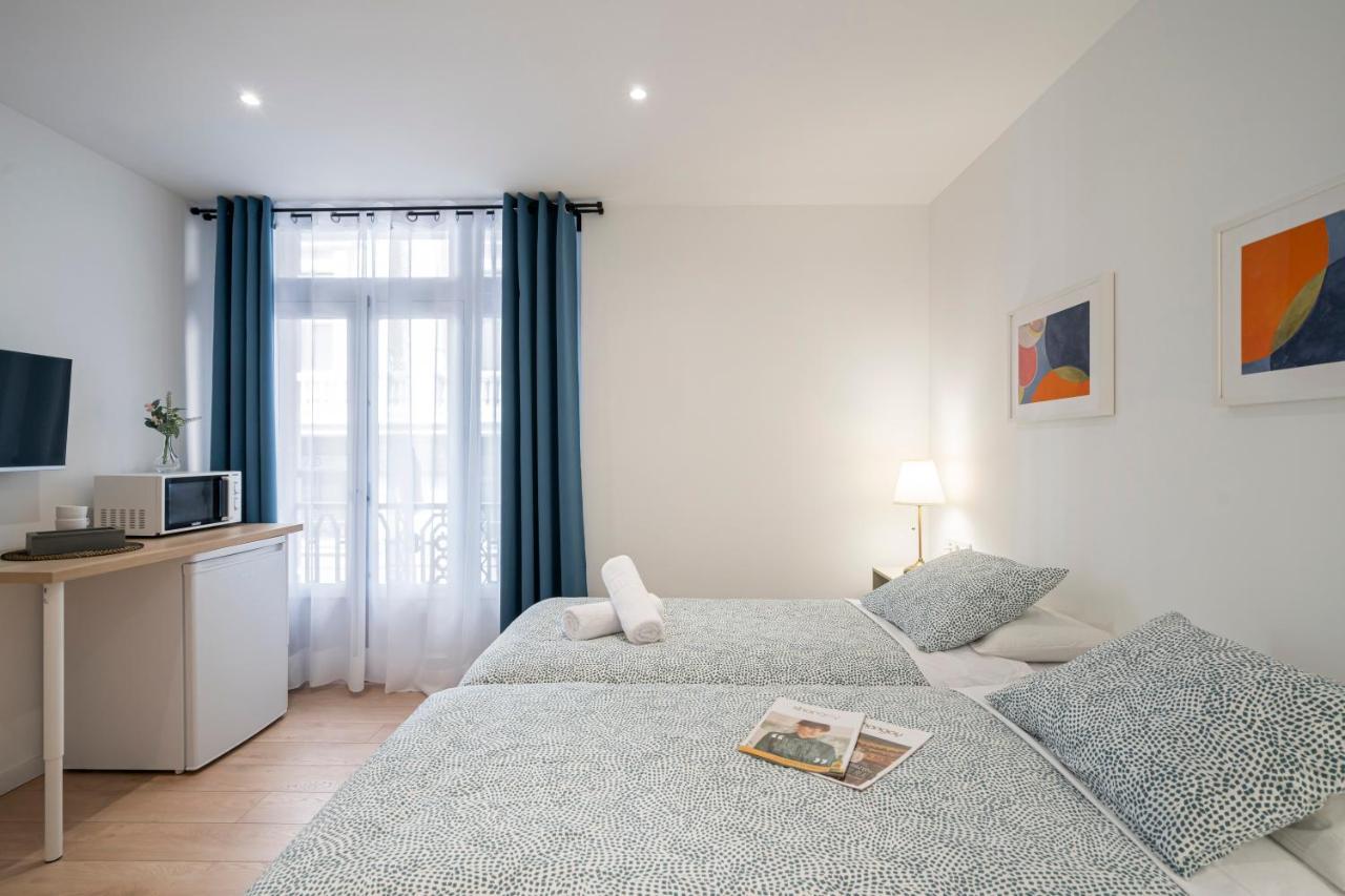 Room Plaza Espana Madrid Exterior photo