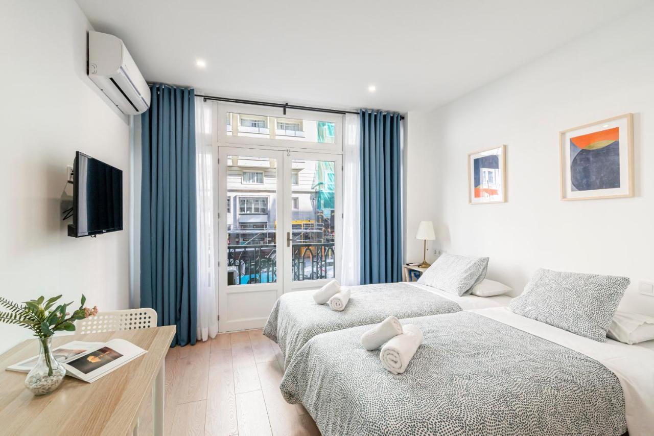 Room Plaza Espana Madrid Exterior photo